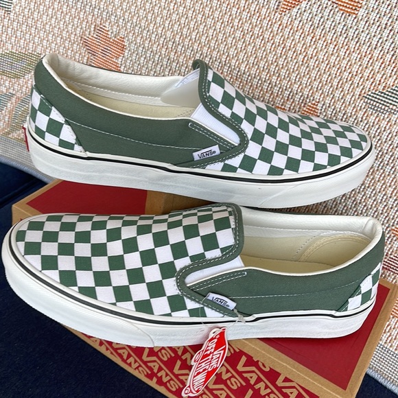 Vans Men’s Classic Slip-0n
Color Theory Checkerboard
VN0A5JMHYQW
Sneakers - Picture 11 of 16